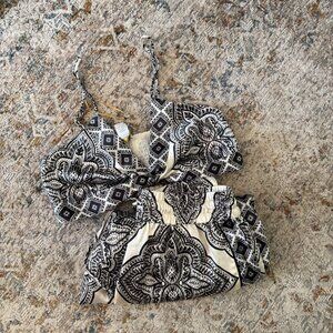 House of Harlow 1960 Women's Large Black/White Two Piece Crop/Pant Vacation Set